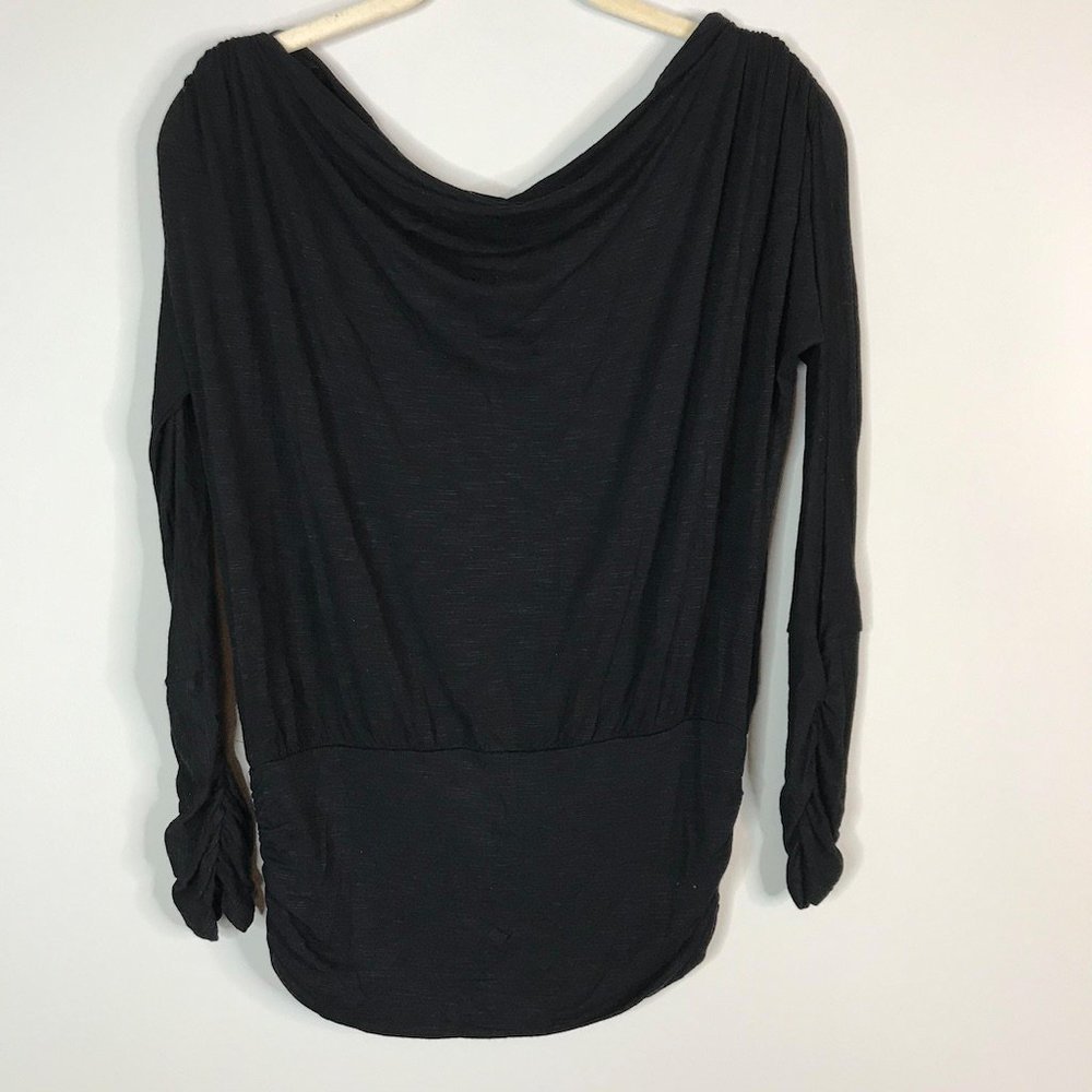 Arden B black long sleeve ruched top (small)